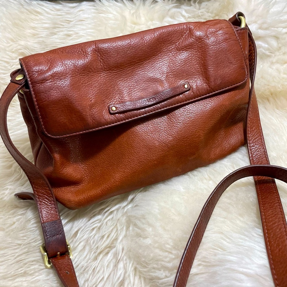 UGG small leather crossbody bag. SAMPLE. Oxblood Brown.